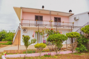 Apartment Lora